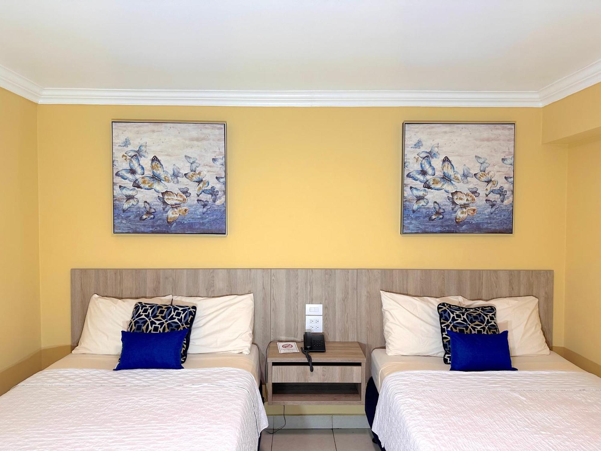 Hotel Andros Colon Exterior photo